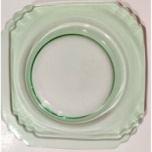 Vintage Green Depression Uranium Vaseline Glass 7x1/2" Plate Rounded Corners - Picture 6 of 10